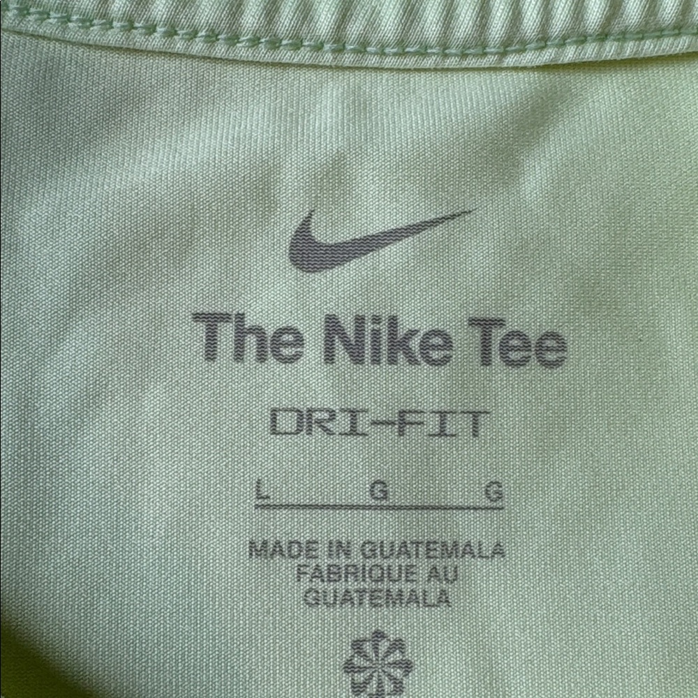 Nike Women’s “The Nike Tee” - Picture 3 of 4